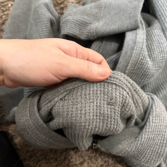 Abercrombie & Fitch Soft A&F Cozy Waffle Knit Zip Up Sweatshirt - Picture 2 of 2